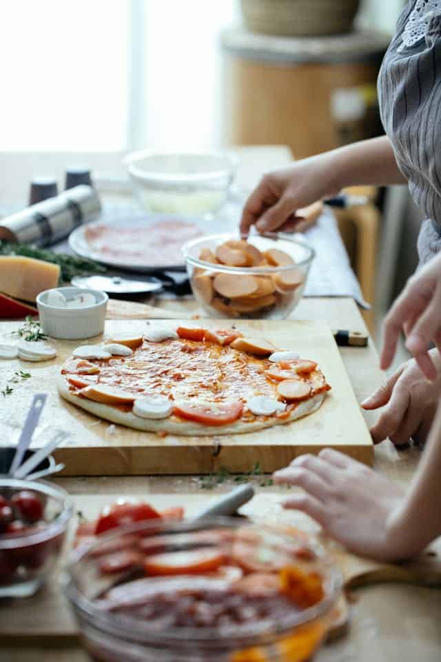 Pizzarette Deeg: Essentieel voor een Gezellige Pizza-avond